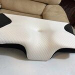 Orthopädisches  Kopf- & Nackenstützkissen